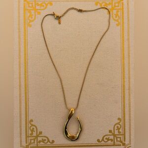 Elegant Gold Necklace